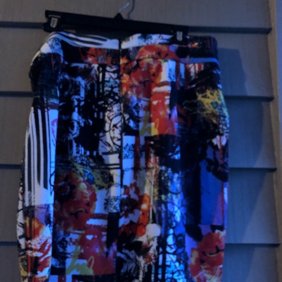 Grace elements skirt multi abstract colors Sz L - Picture 4 of 4